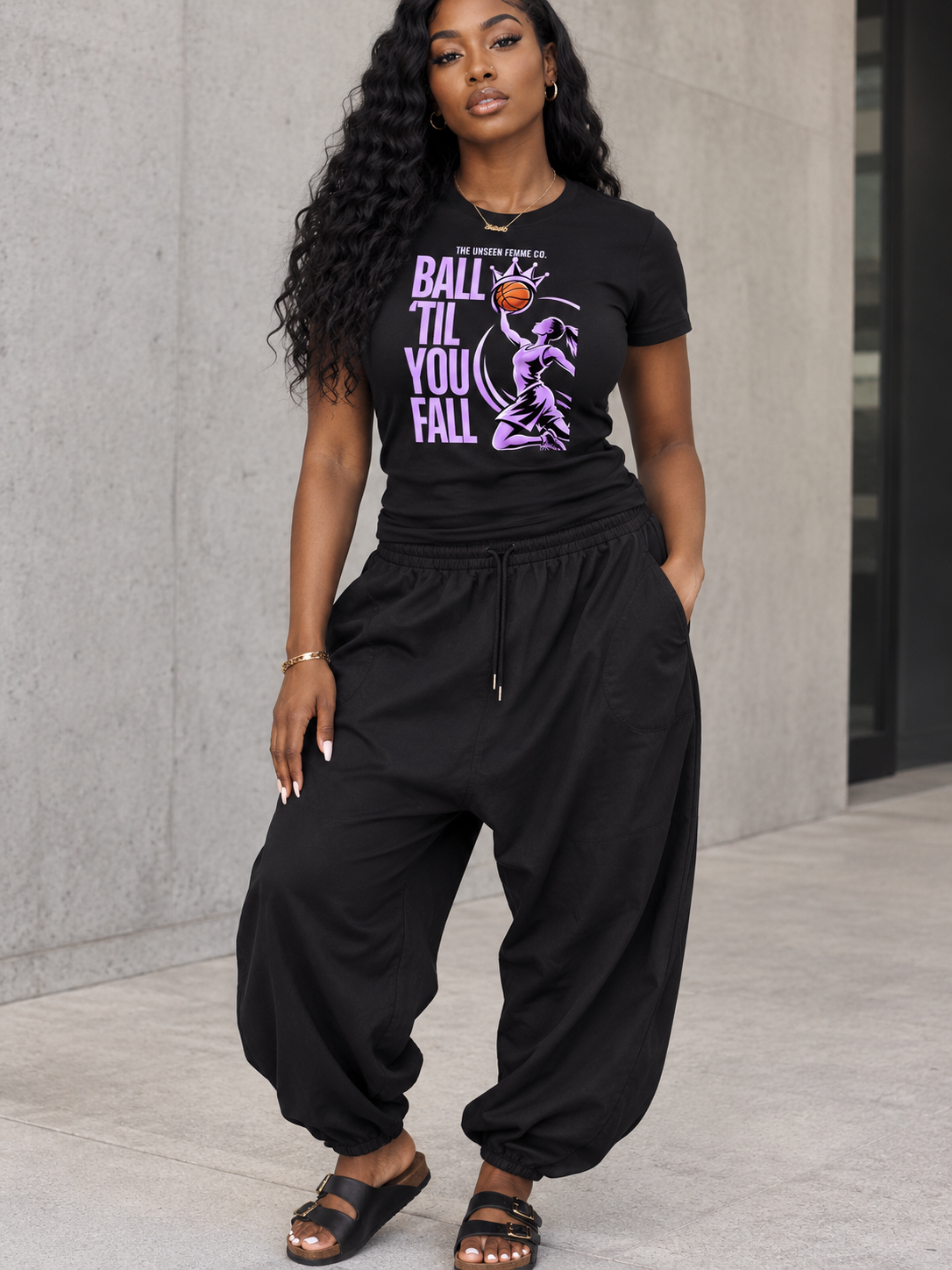 BALL TIL YOU FALL WOMENS BASKETBALL Crewneck T-Shirt