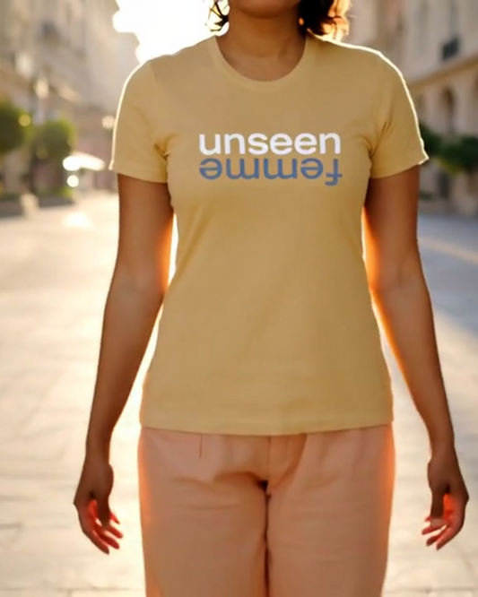 UNSEEN FEMME Girfriend T-Shirt
